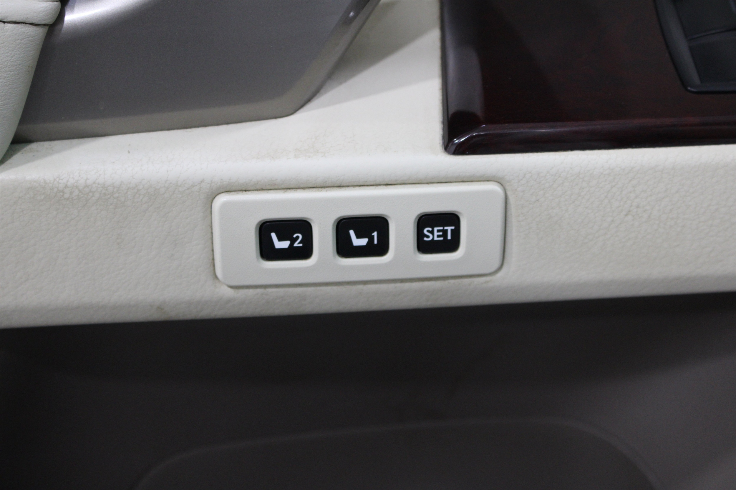 2017 Lexus GX Base - Photo 8