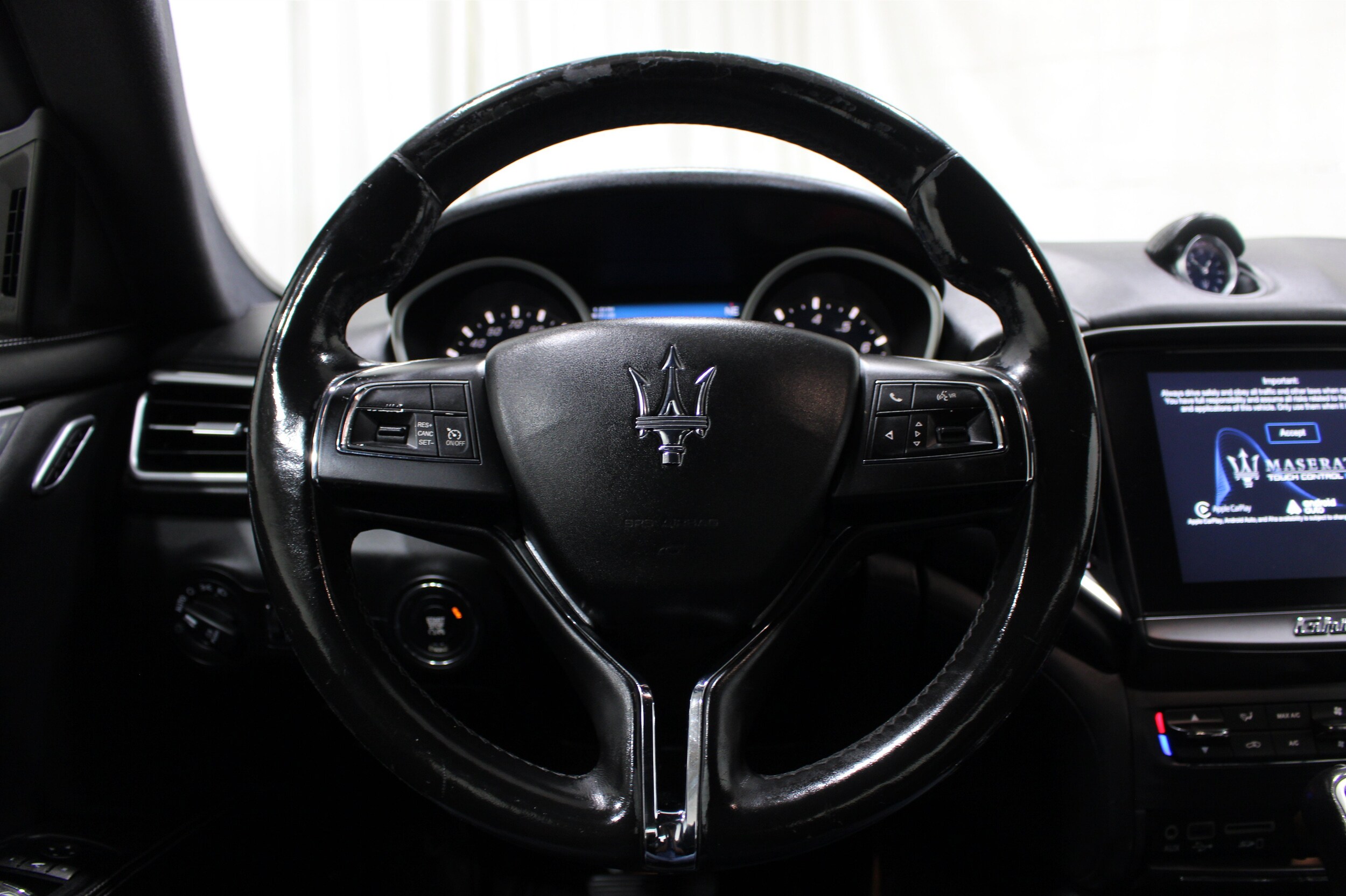 2017 Maserati Ghibli S - Photo 11