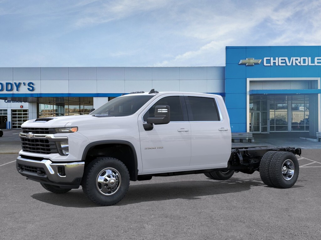 New 2026 Chevrolet Silverado 3500 HD Chassis LT Crew Cab Chassis-Cab