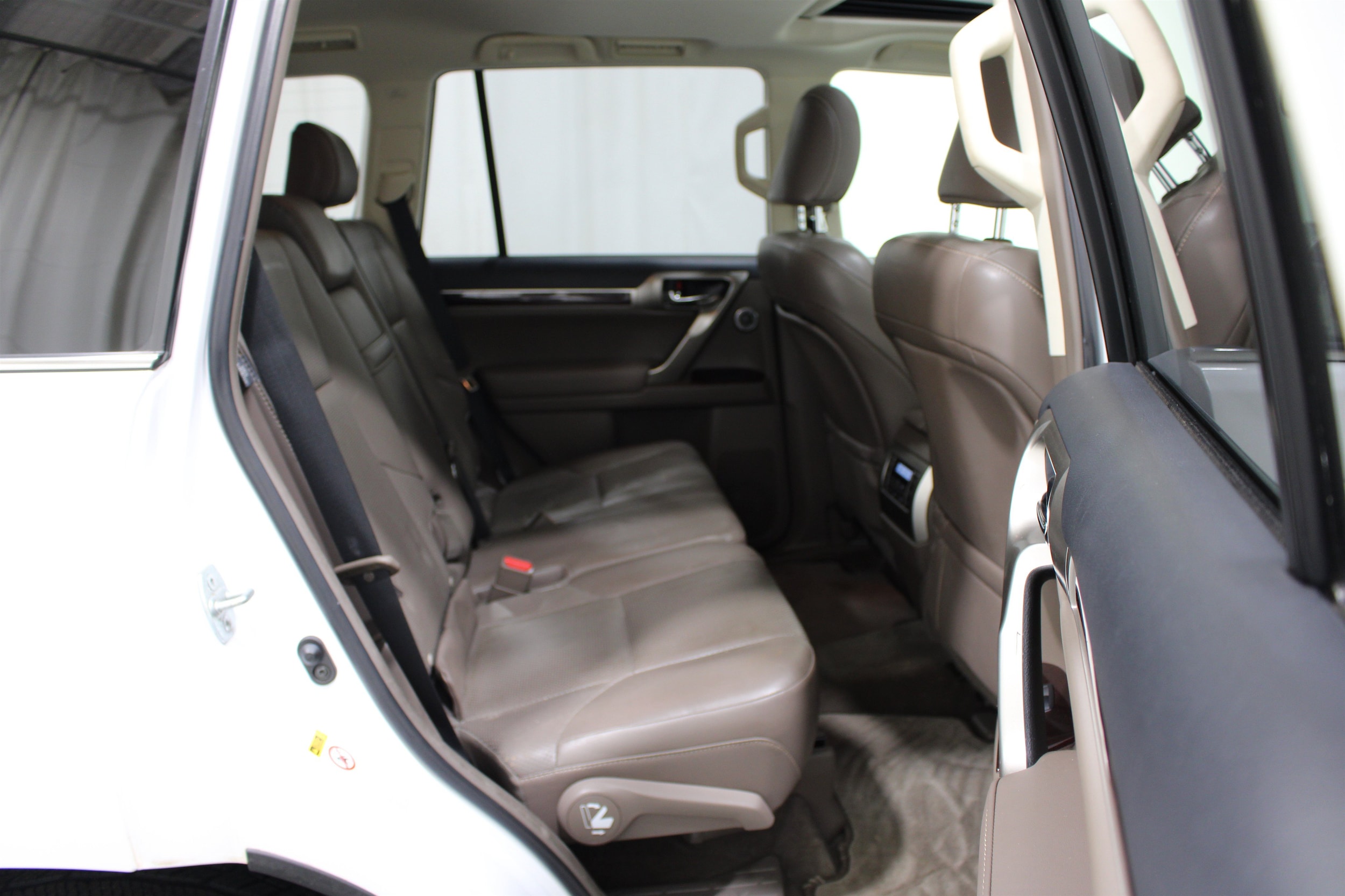 2016 Lexus GX Luxury - Photo 27
