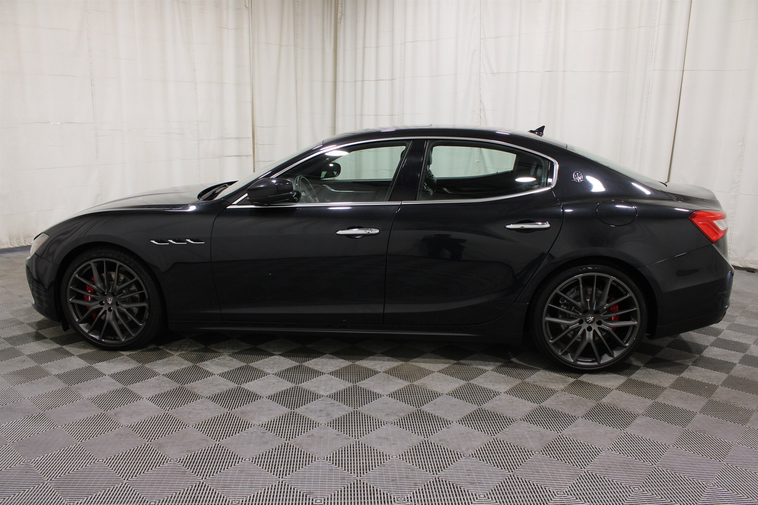 2017 Maserati Ghibli S - Photo 34
