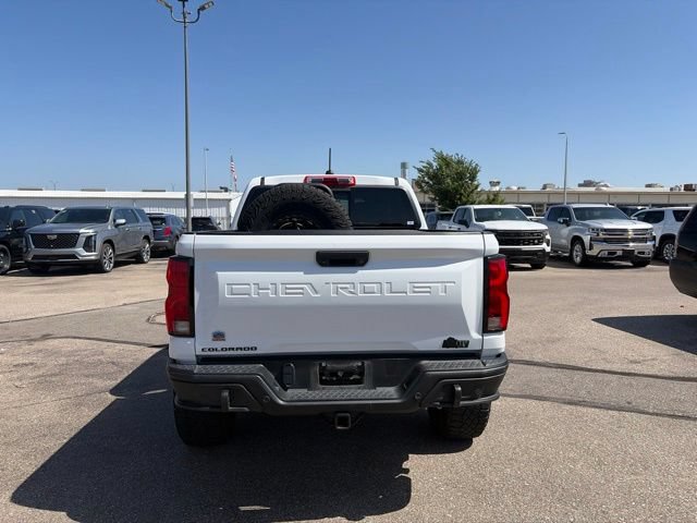2024 Chevrolet Colorado ZR2 - Photo 6