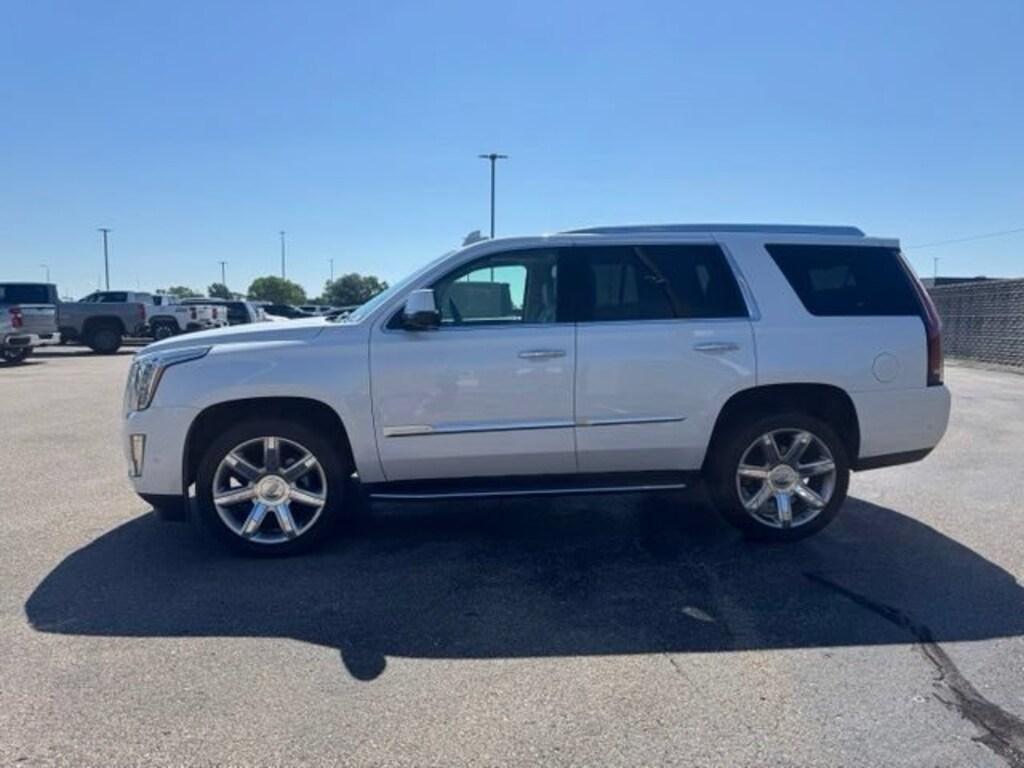 Used 2019 Cadillac Escalade Luxury SUV