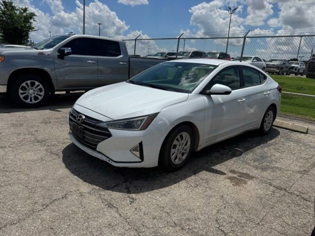 Used 2020 Hyundai Elantra SE Sedan