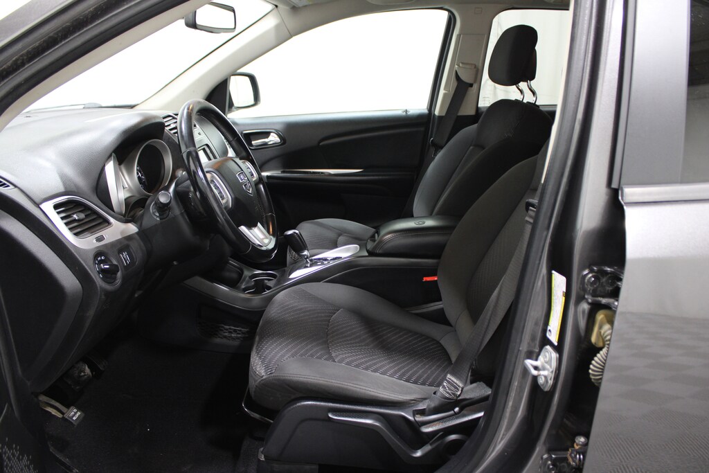 Used 2018 Dodge Journey SE SUV