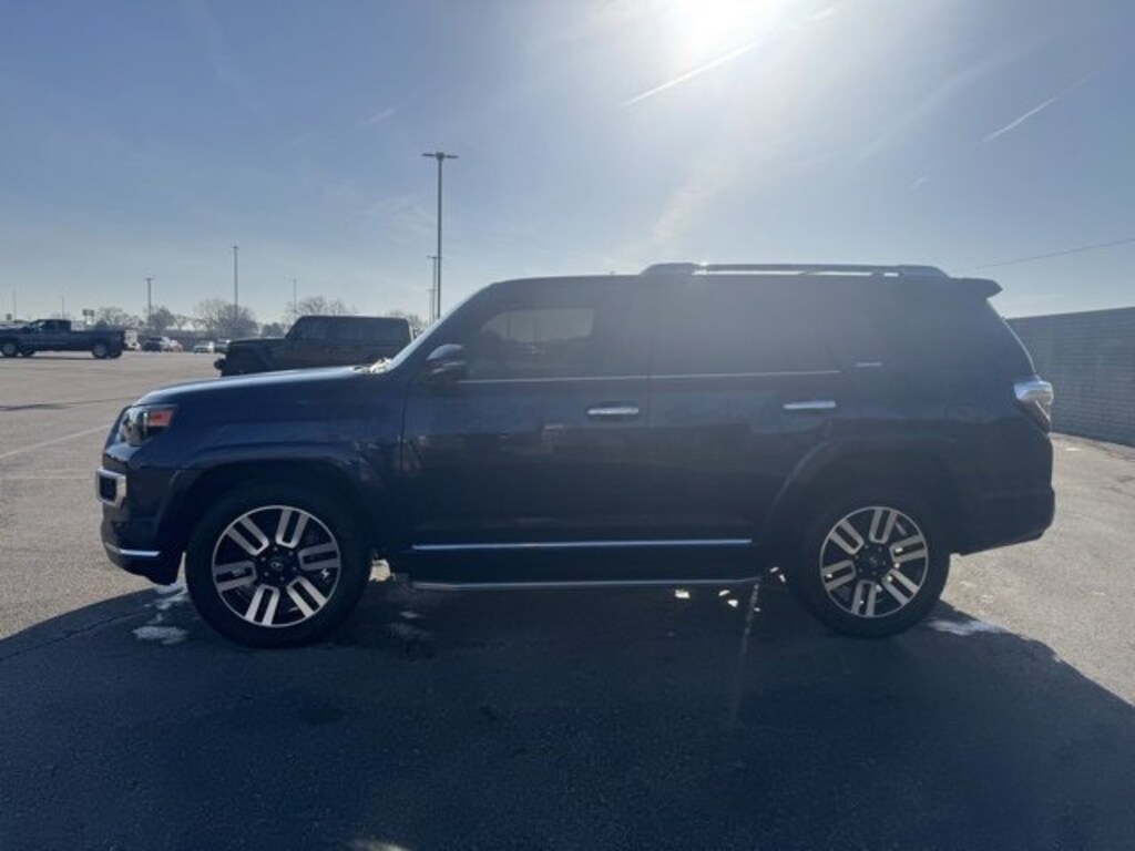 Used 2018 Toyota 4Runner SR5 SUV