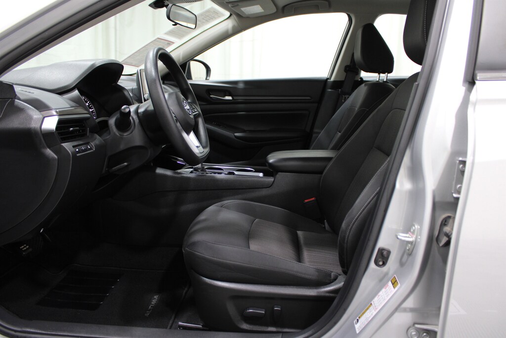 Used 2024 Nissan Altima 2.5 SV Sedan