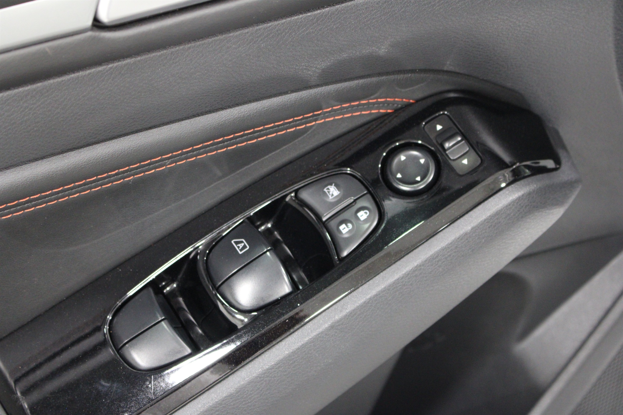 2023 Nissan Altima SR - Photo 7
