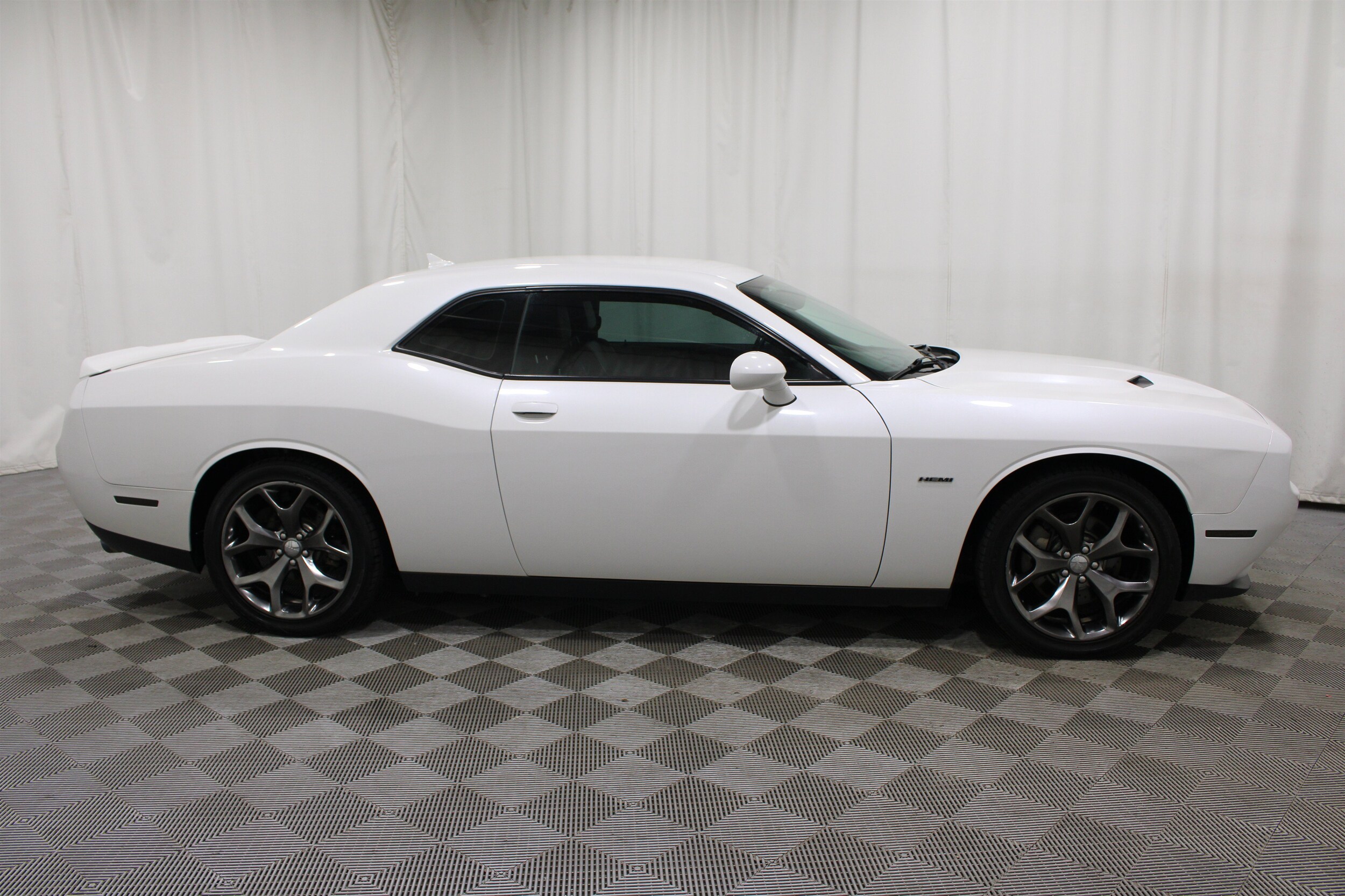 2015 Dodge Challenger R/T - Photo 24