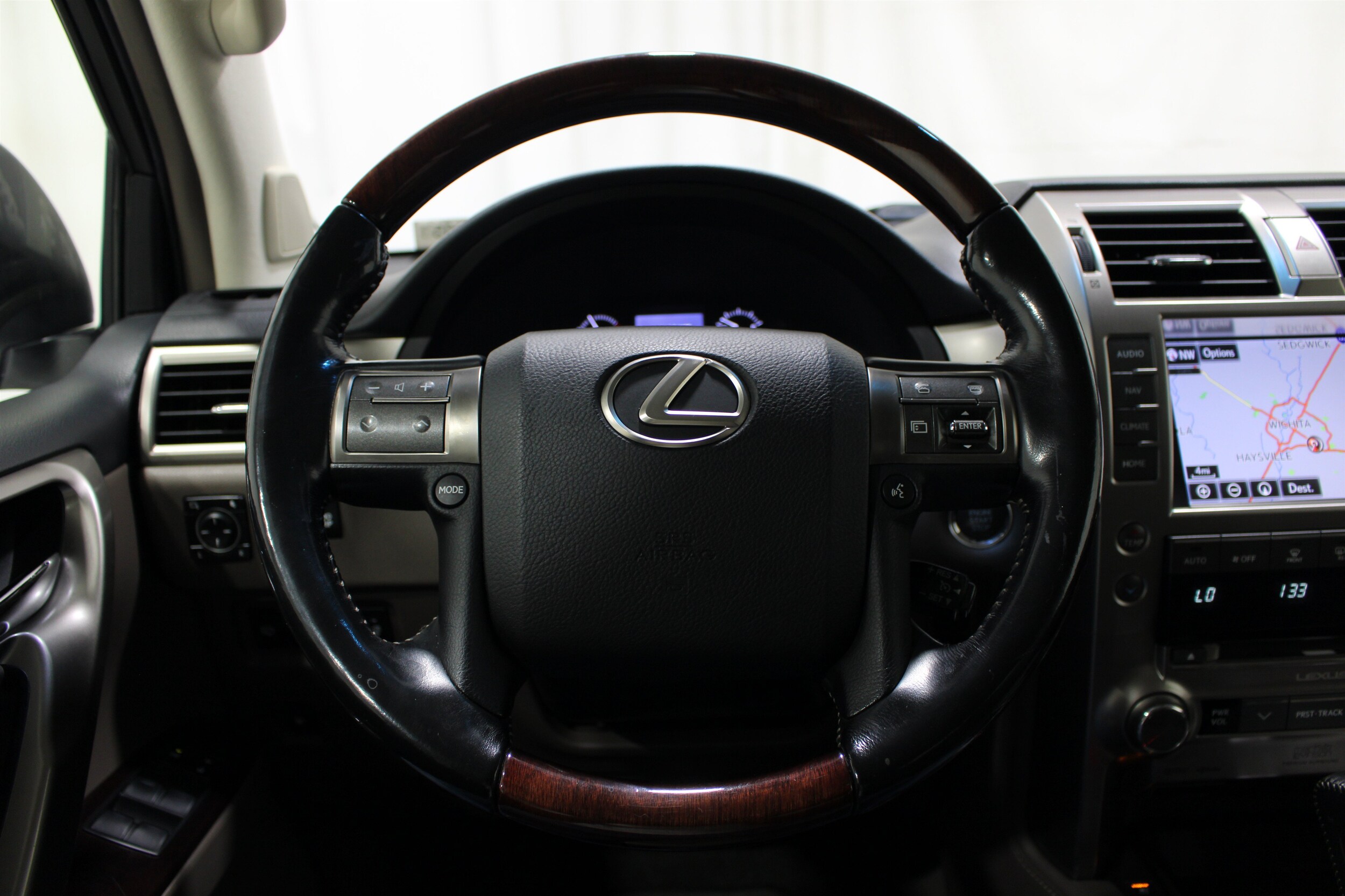 2016 Lexus GX Luxury - Photo 11
