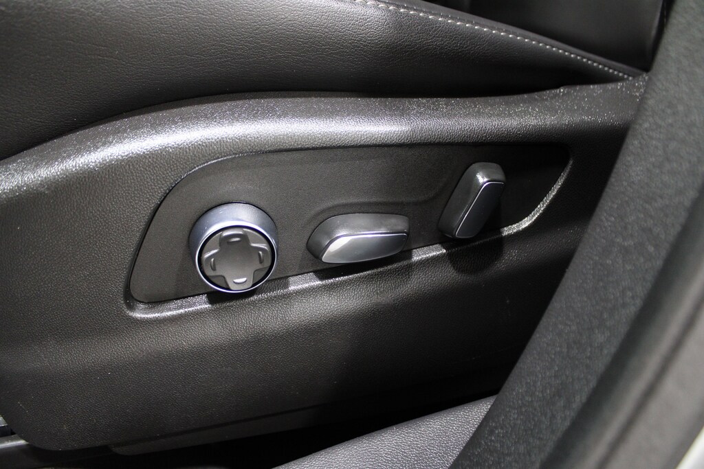 Certified 2025 Cadillac XT4 Premium Luxury SUV