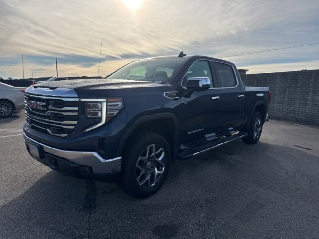 Used 2023 GMC Sierra 1500 SLT Truck Crew Cab