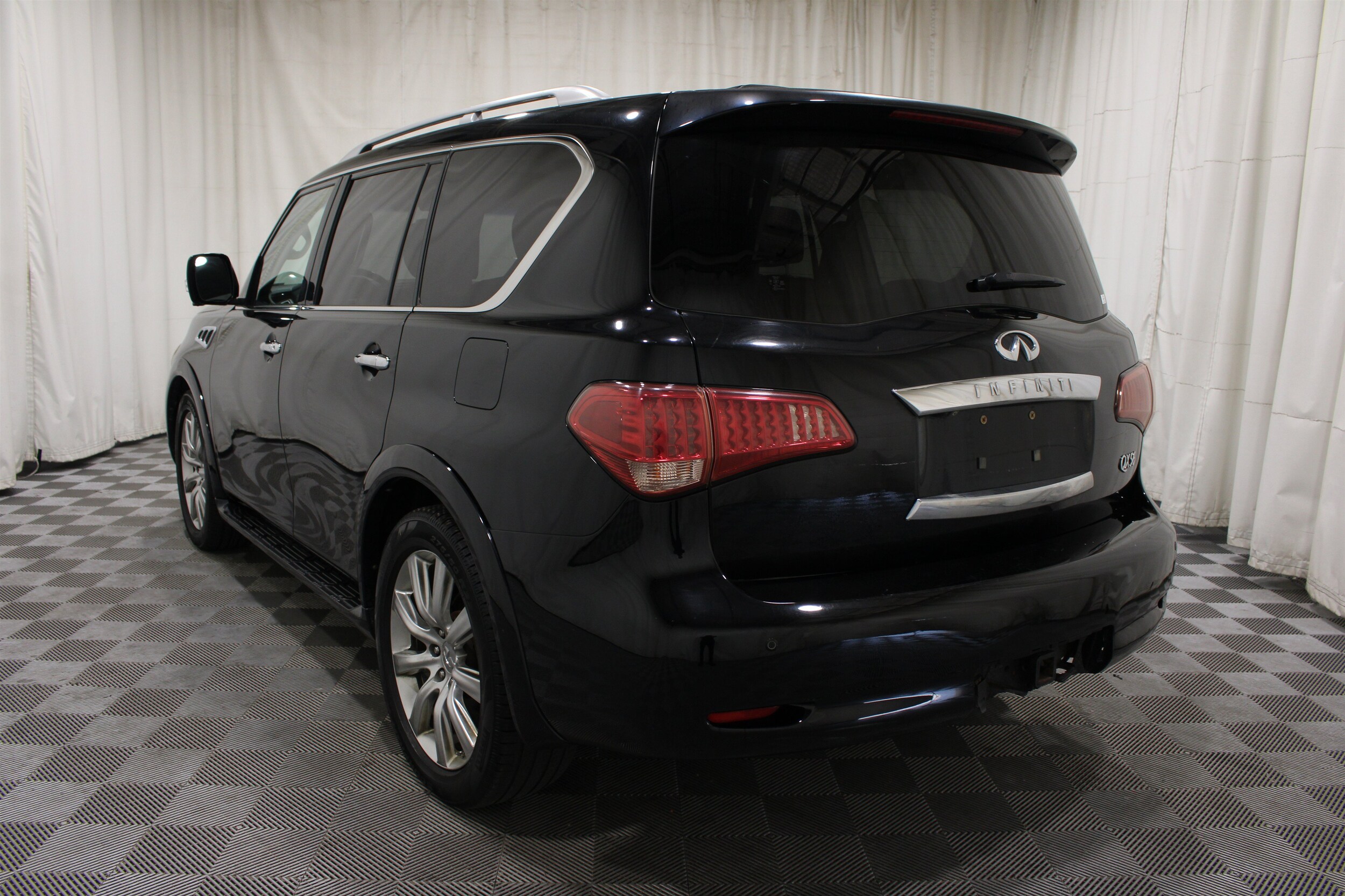 2011 INFINITI QX 56 - Photo 37