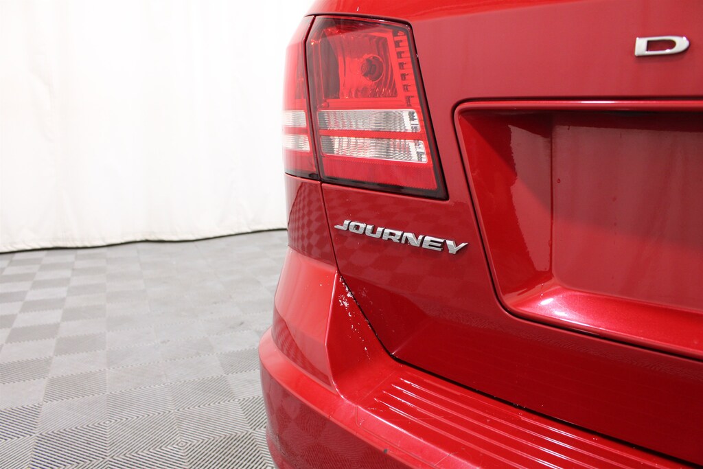 Used 2018 Dodge Journey SE SUV