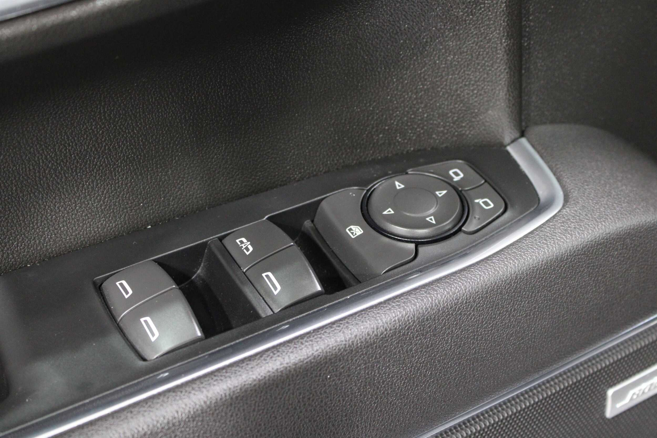 2025 Chevrolet Silverado 1500 LT Trail Boss - Photo 7
