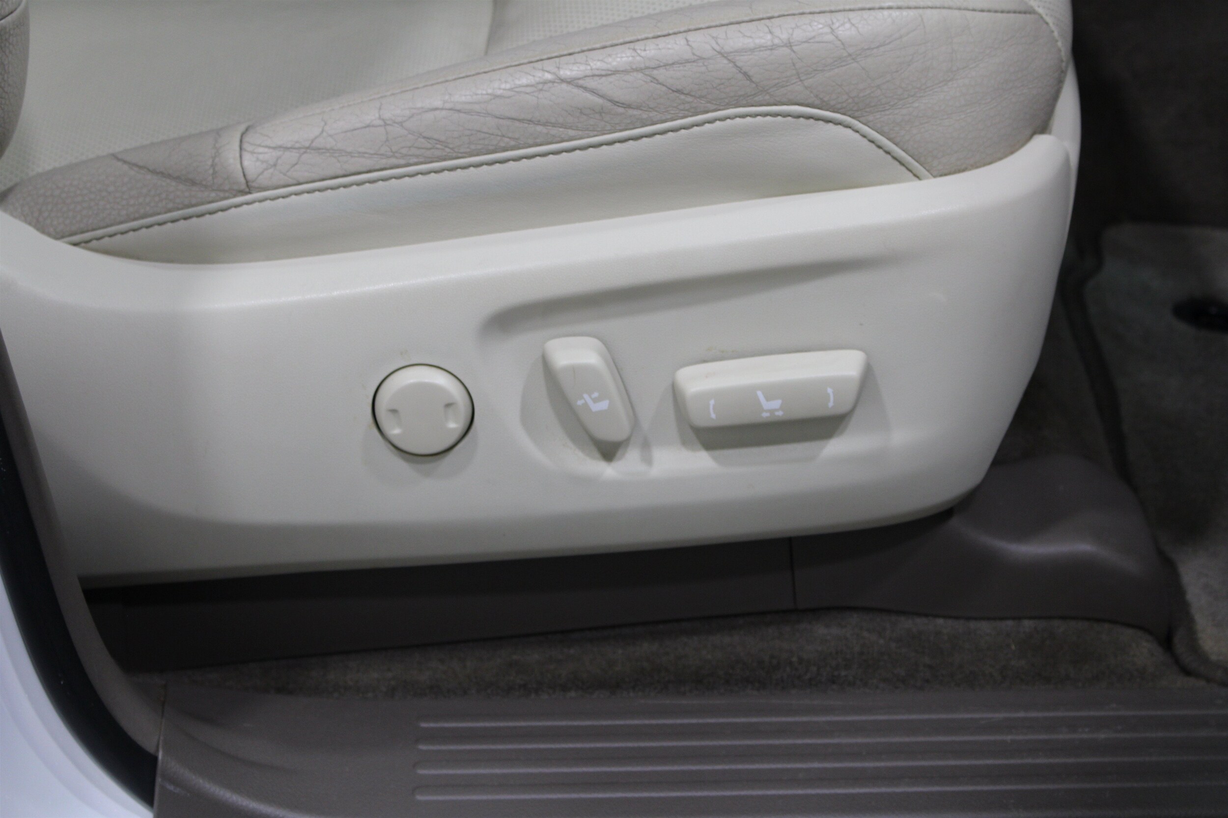 2017 Lexus GX Base - Photo 28