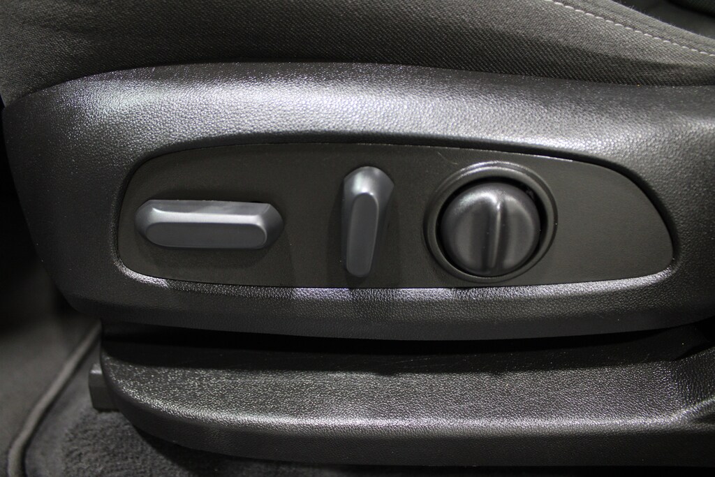 Used 2023 Chevrolet Traverse LT Cloth w/1LT SUV