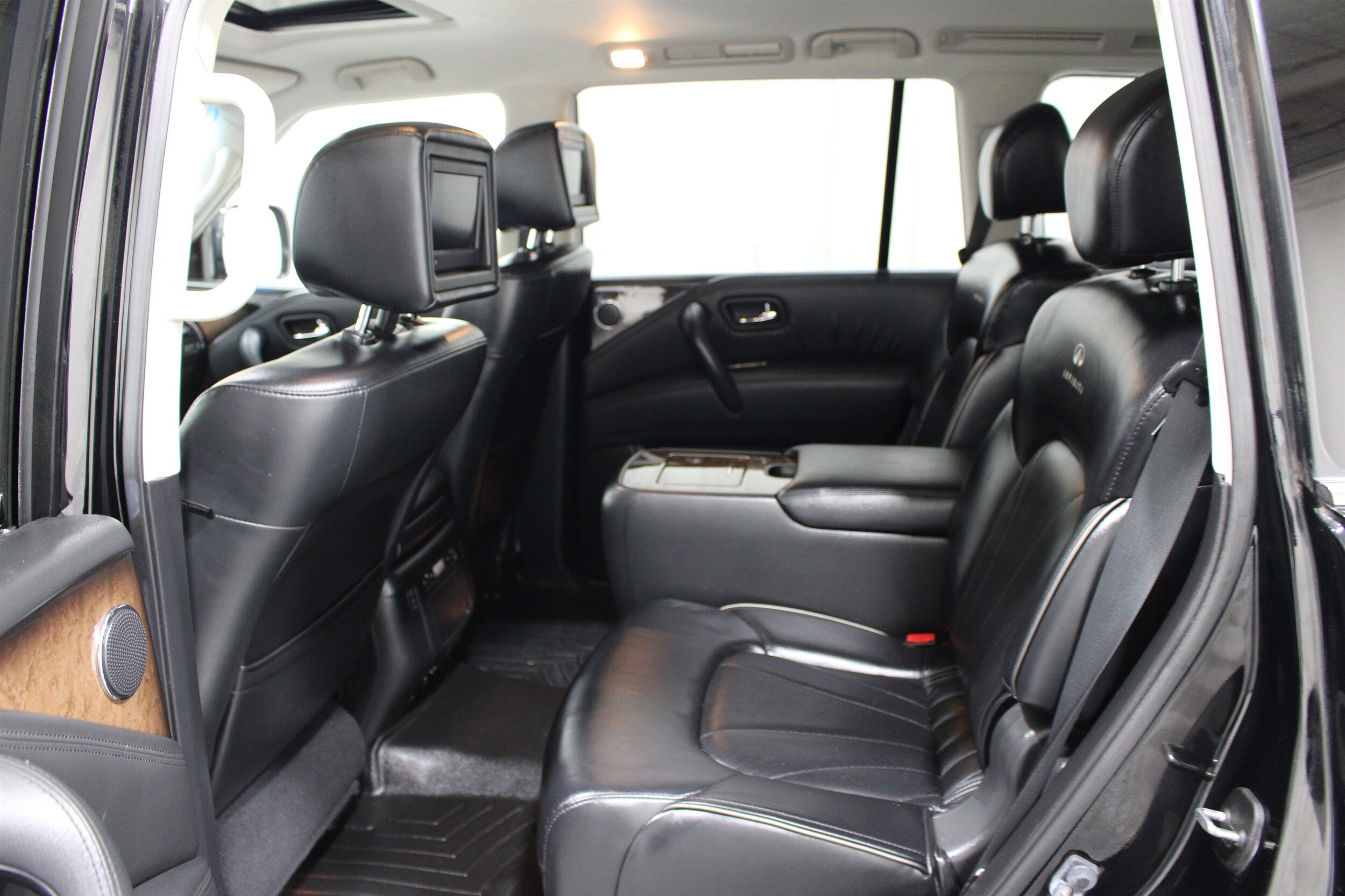 2011 INFINITI QX 56 - Photo 22