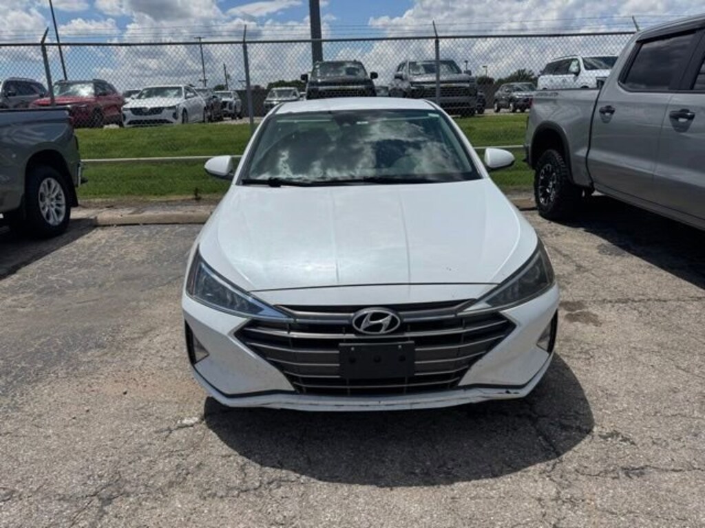 Used 2020 Hyundai Elantra SE Sedan