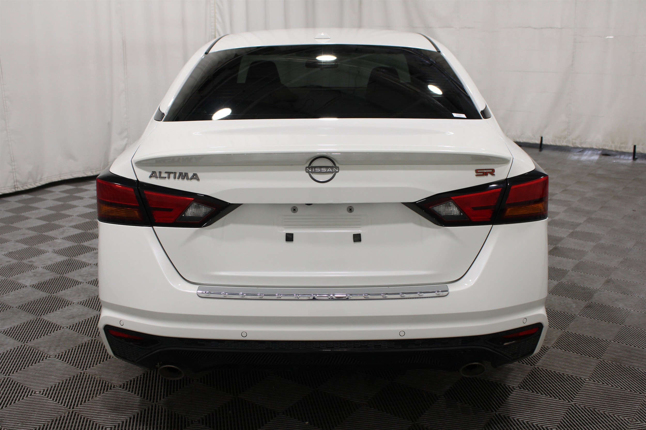 2023 Nissan Altima SR - Photo 28