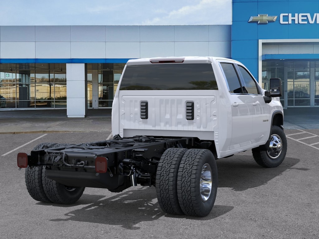 New 2026 Chevrolet Silverado 3500 HD Chassis LT Crew Cab Chassis-Cab