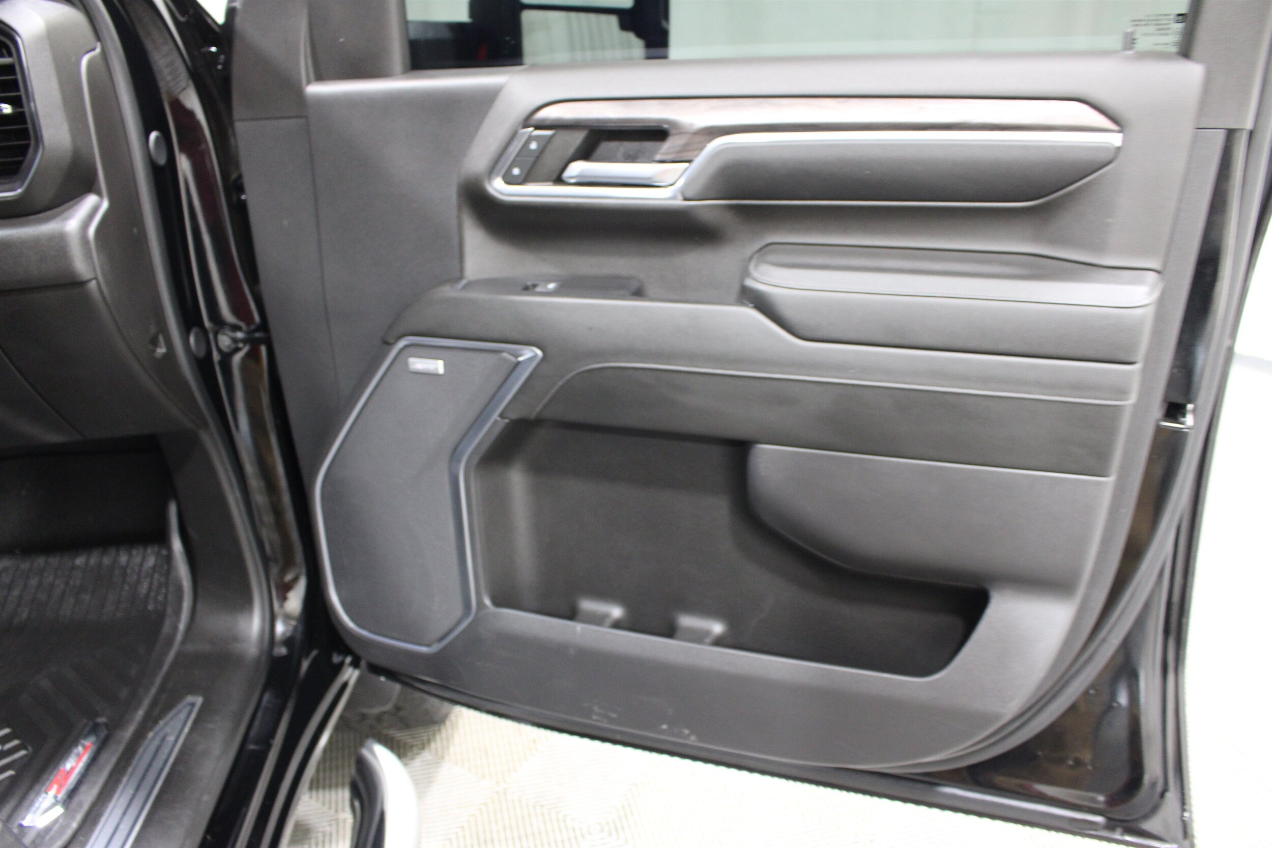2024 Chevrolet Silverado 2500HD LTZ - Photo 25