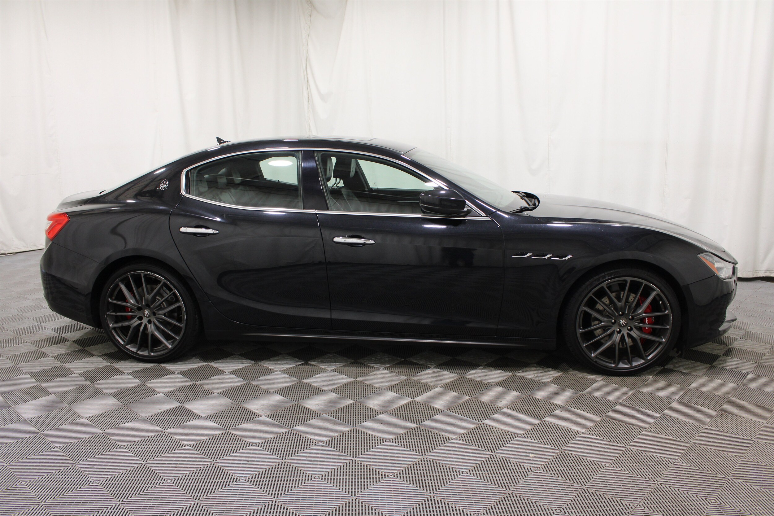 2017 Maserati Ghibli S - Photo 30