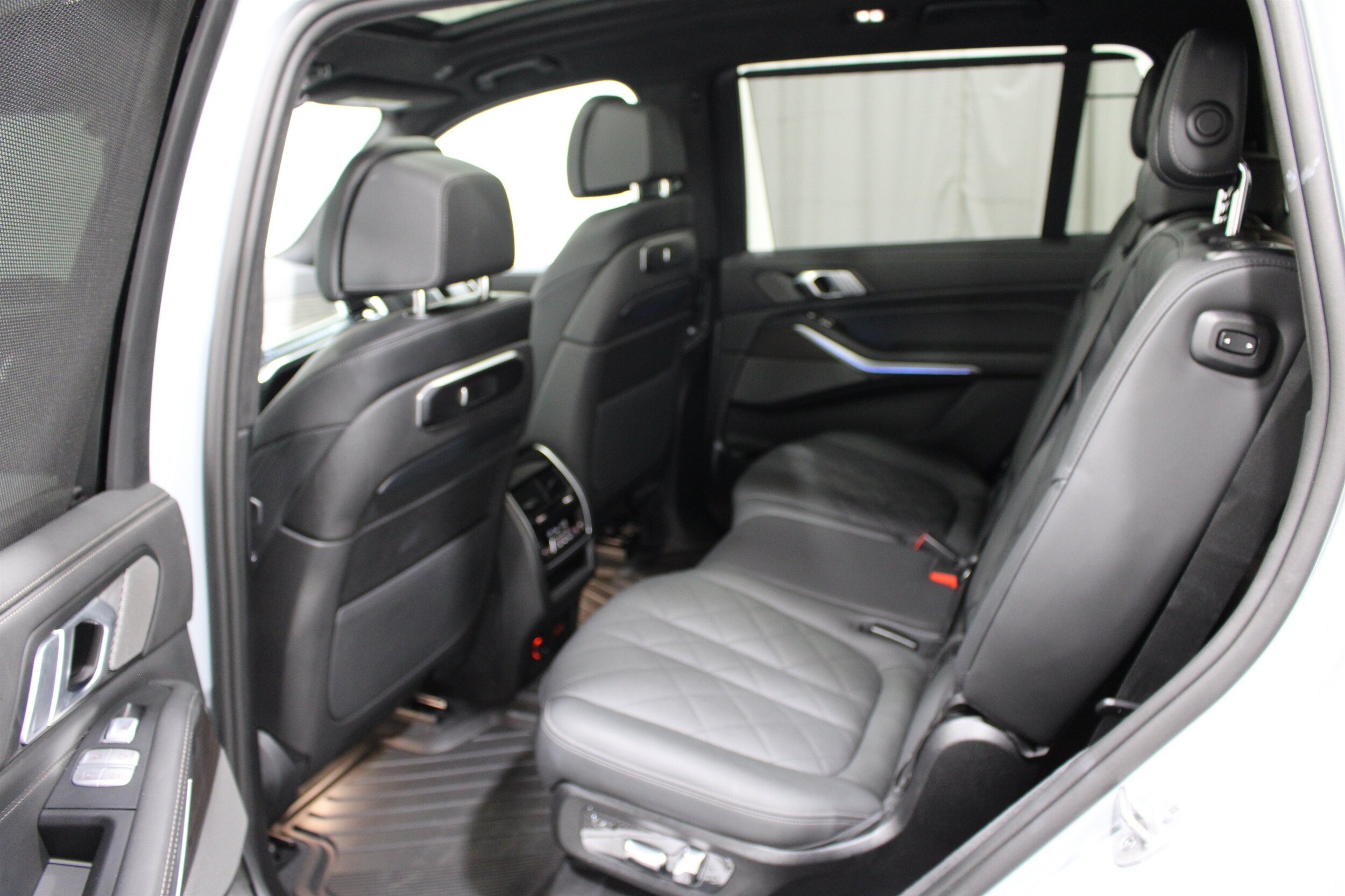 2025 BMW X7 40i - Photo 23