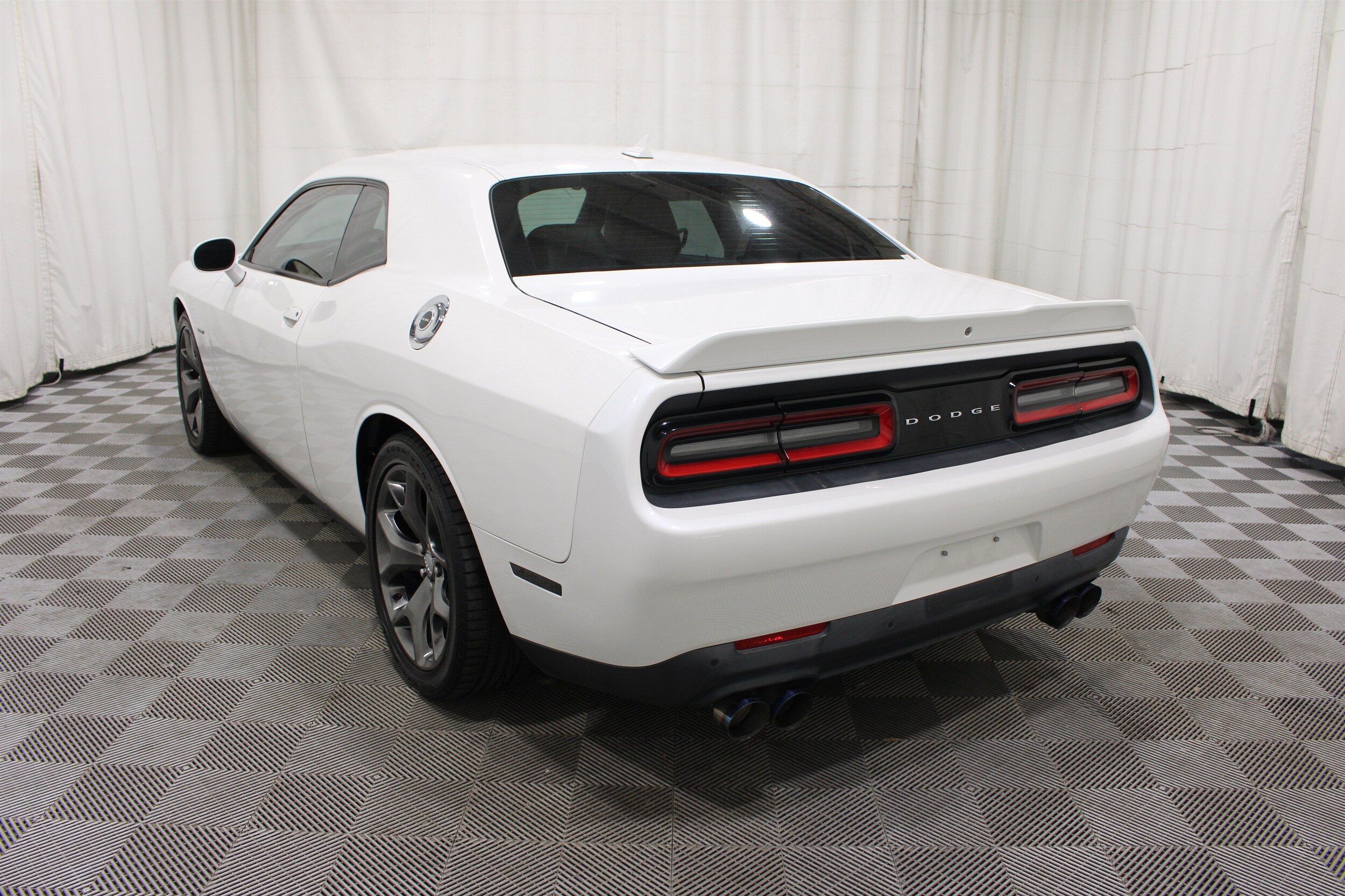 2015 Dodge Challenger R/T - Photo 27