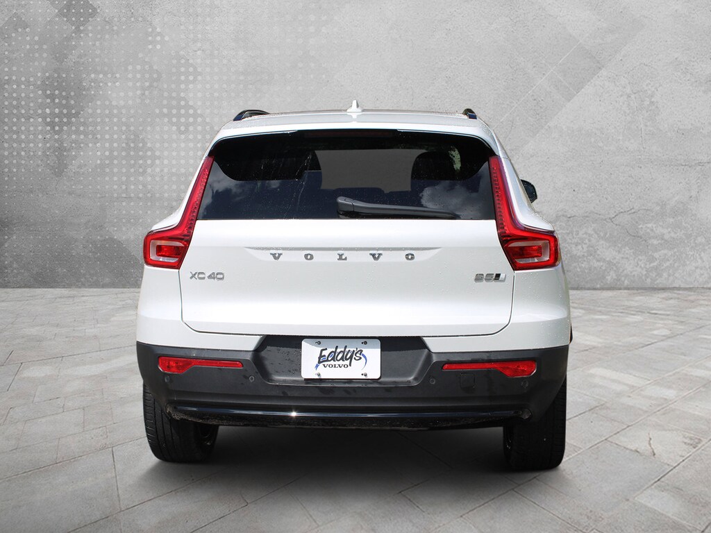 Used 2023 Volvo XC40 B5 AWD Plus Dark SUV