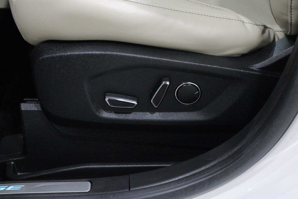 Used 2016 Ford Edge Titanium SUV