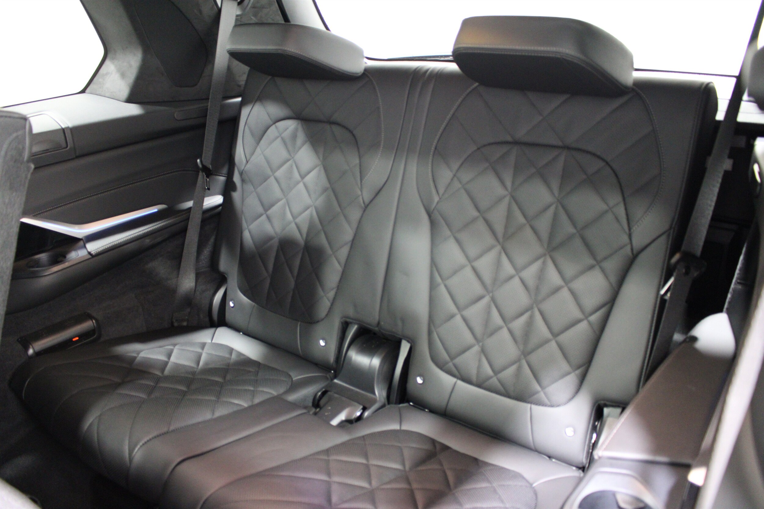2025 BMW X7 40i - Photo 27
