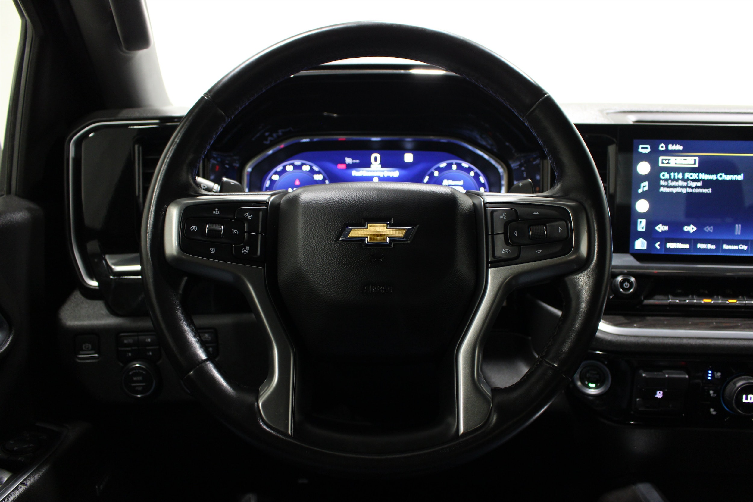 2022 Chevrolet Silverado 1500 LTZ - Photo 11