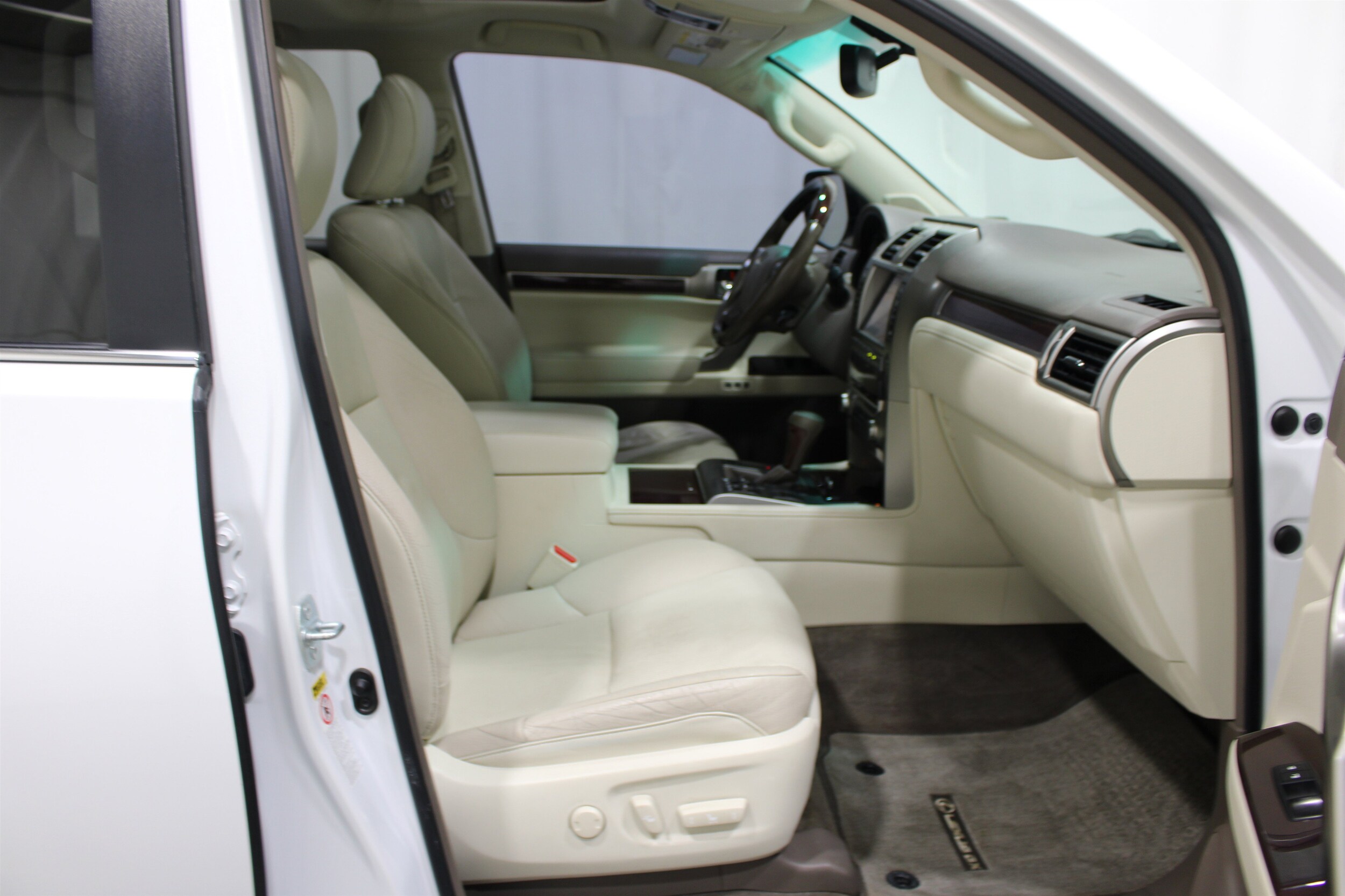 2017 Lexus GX Base - Photo 27