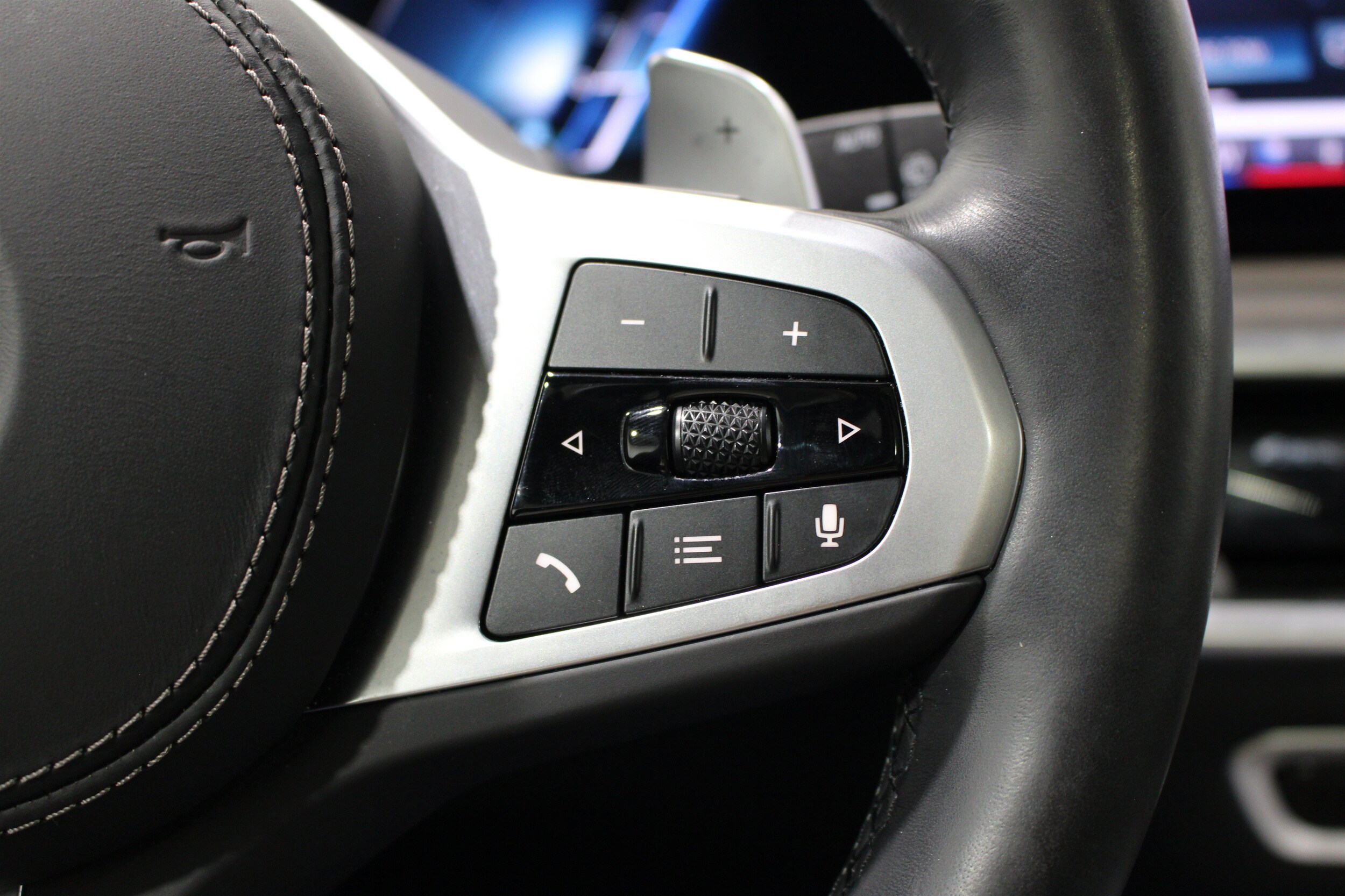 2025 BMW X7 40i - Photo 15