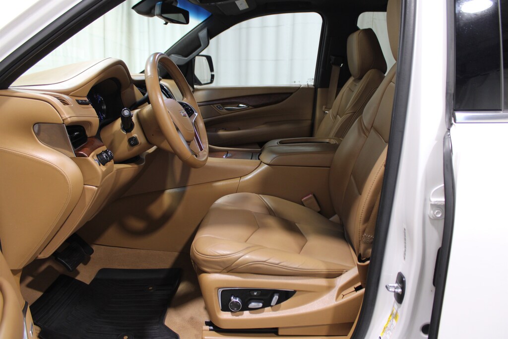 Used 2017 Cadillac Escalade Platinum SUV