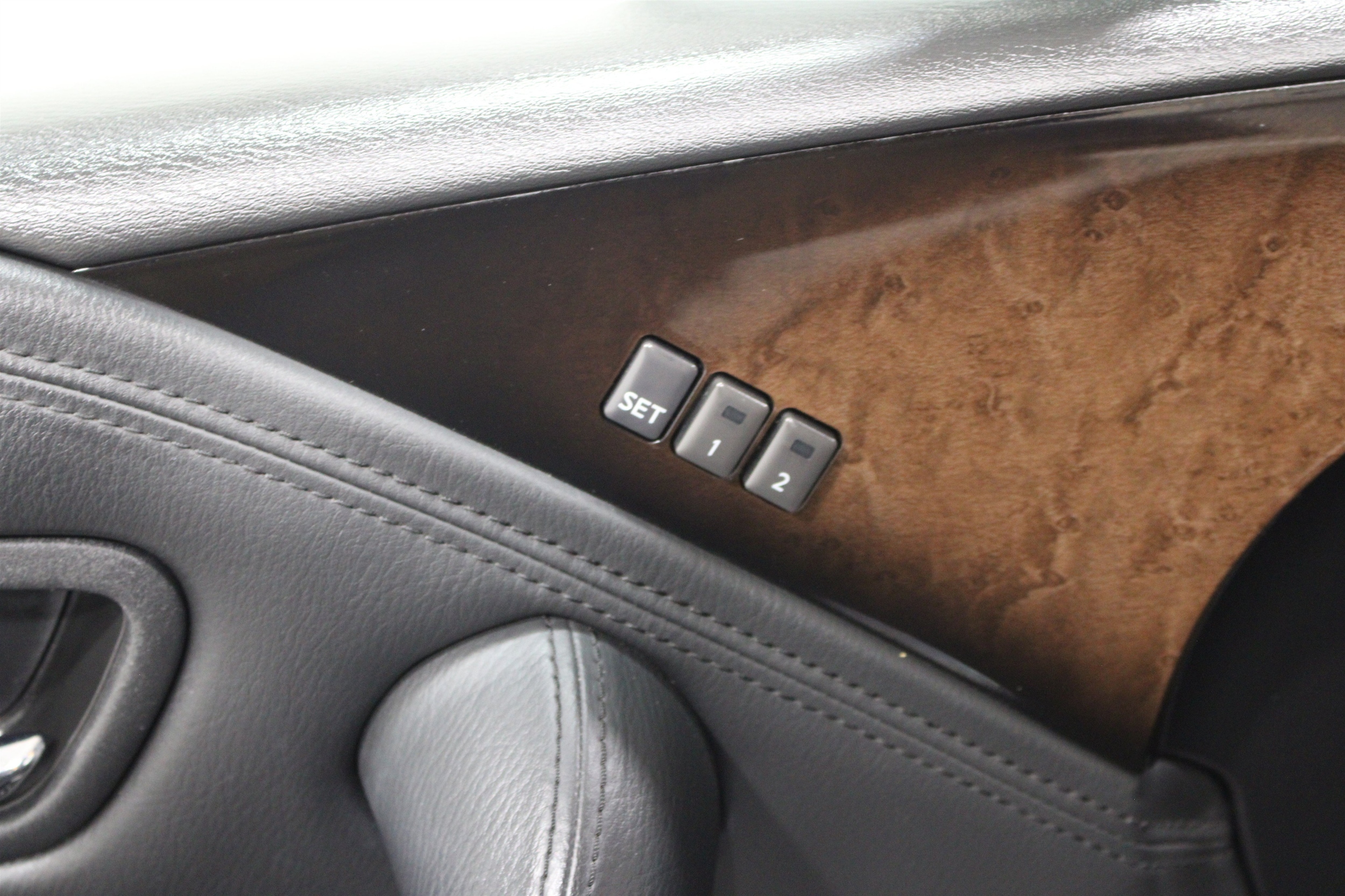 2011 INFINITI QX 56 - Photo 8