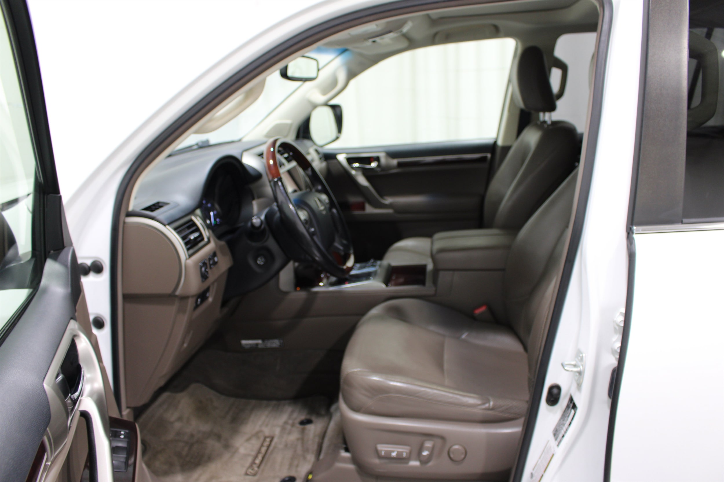 2016 Lexus GX Luxury - Photo 3