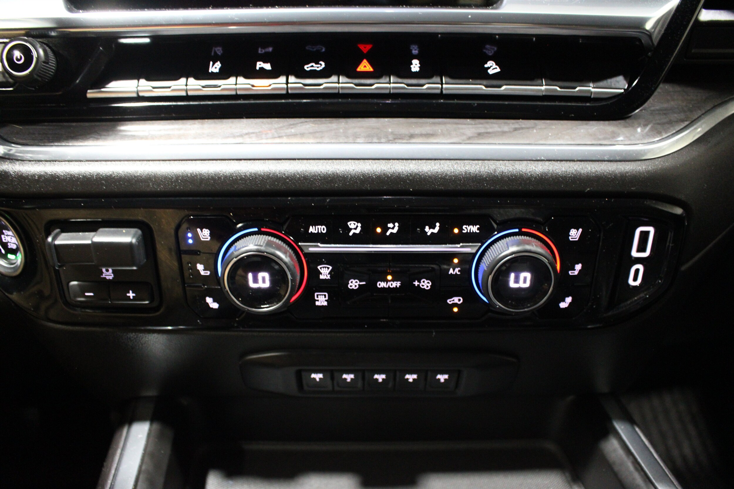 2024 Chevrolet Silverado 2500HD LTZ - Photo 17