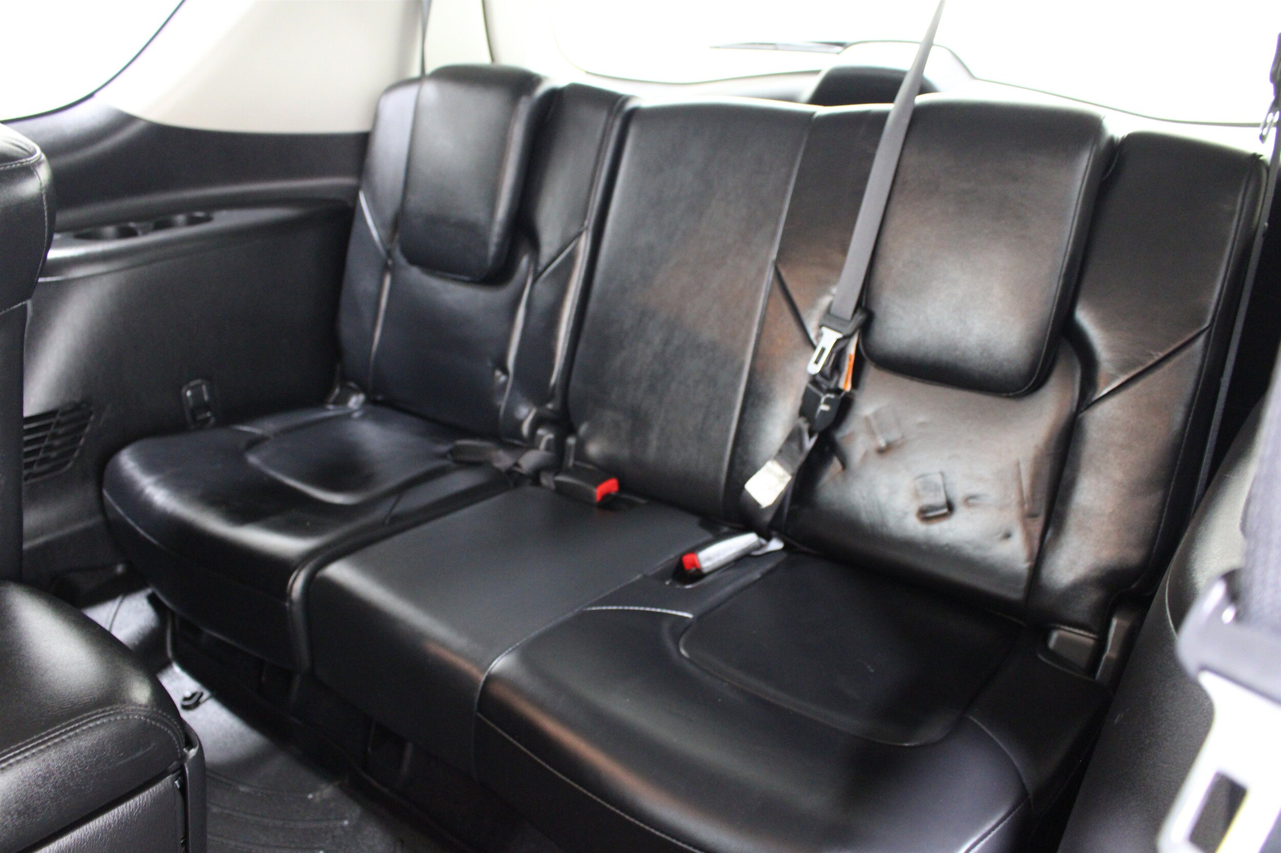 2011 INFINITI QX 56 - Photo 23