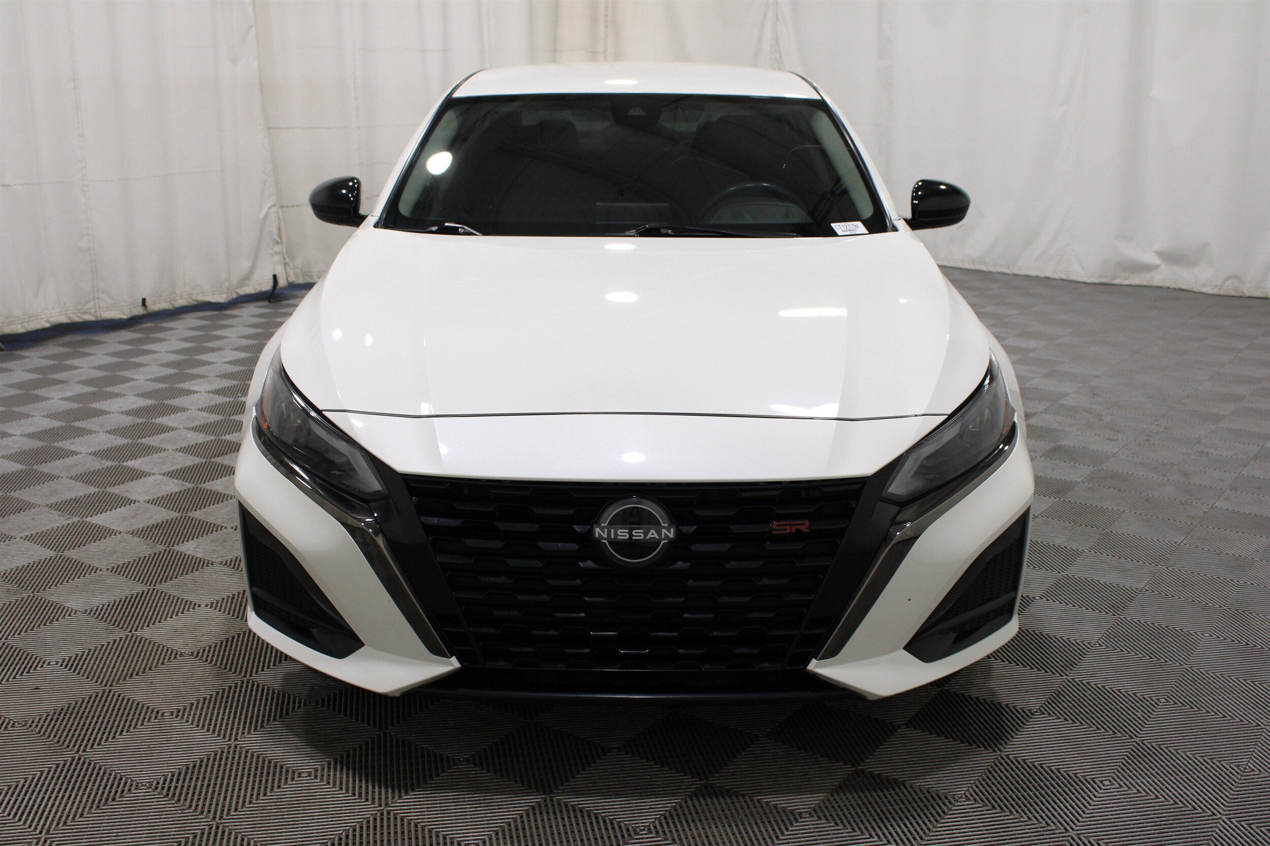 2023 Nissan Altima SR - Photo 32