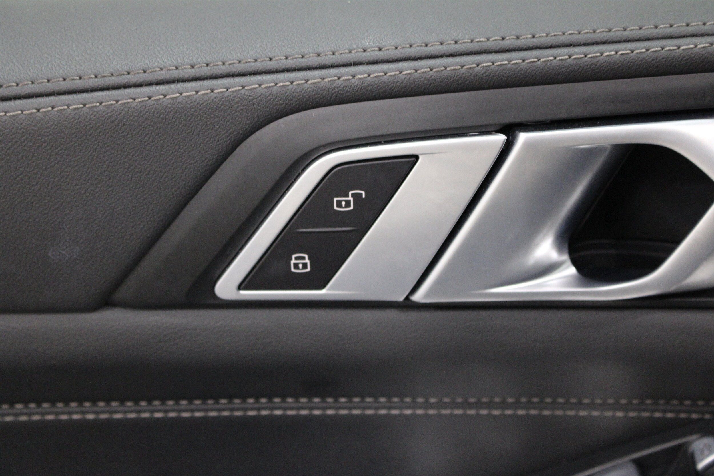 2025 BMW X7 40i - Photo 10