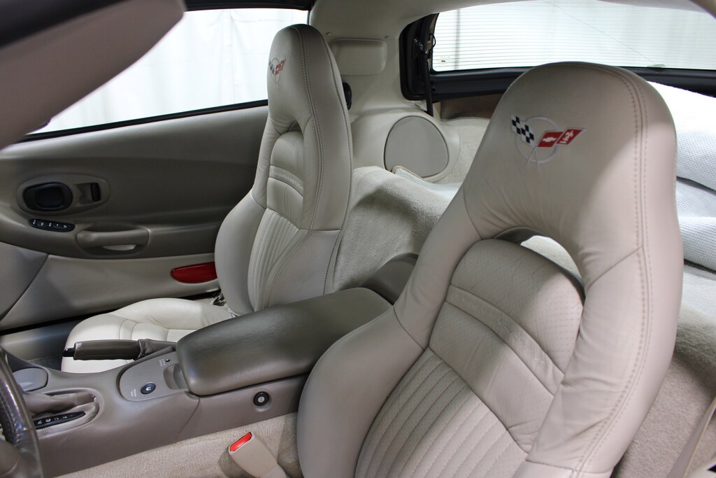 Used 2004 Chevrolet Corvette Base Coupe