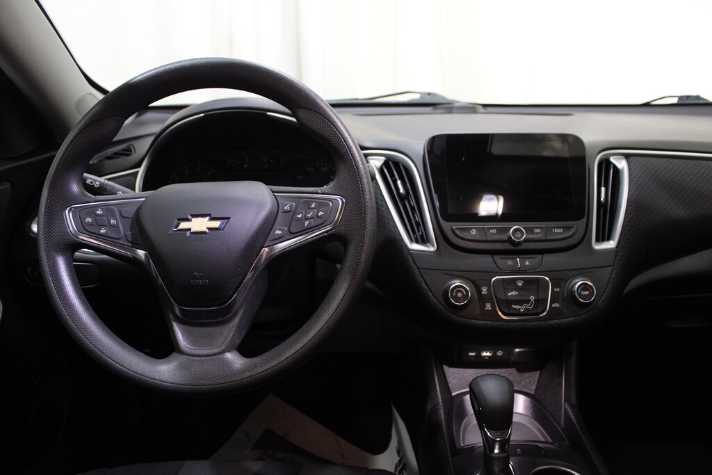 Used 2021 Chevrolet Malibu LS w/1FL Sedan