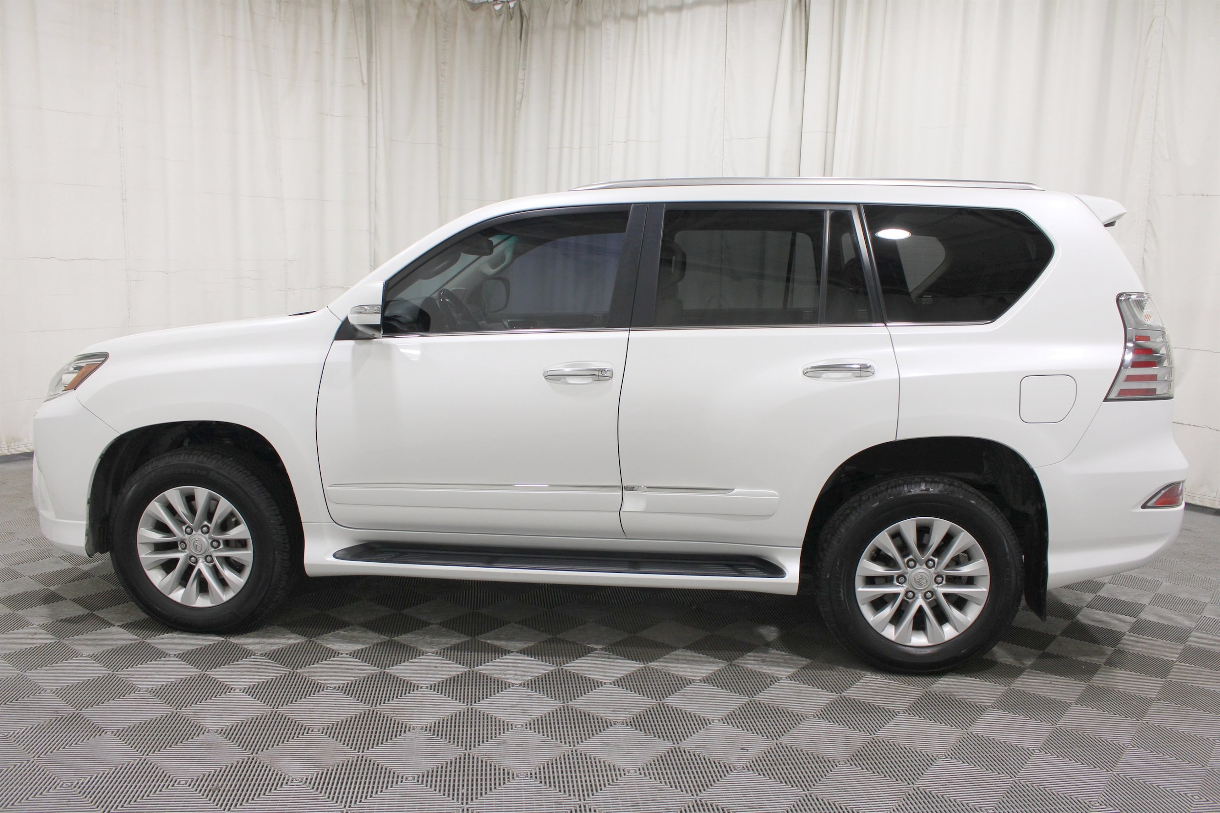 2017 Lexus GX Base - Photo 35