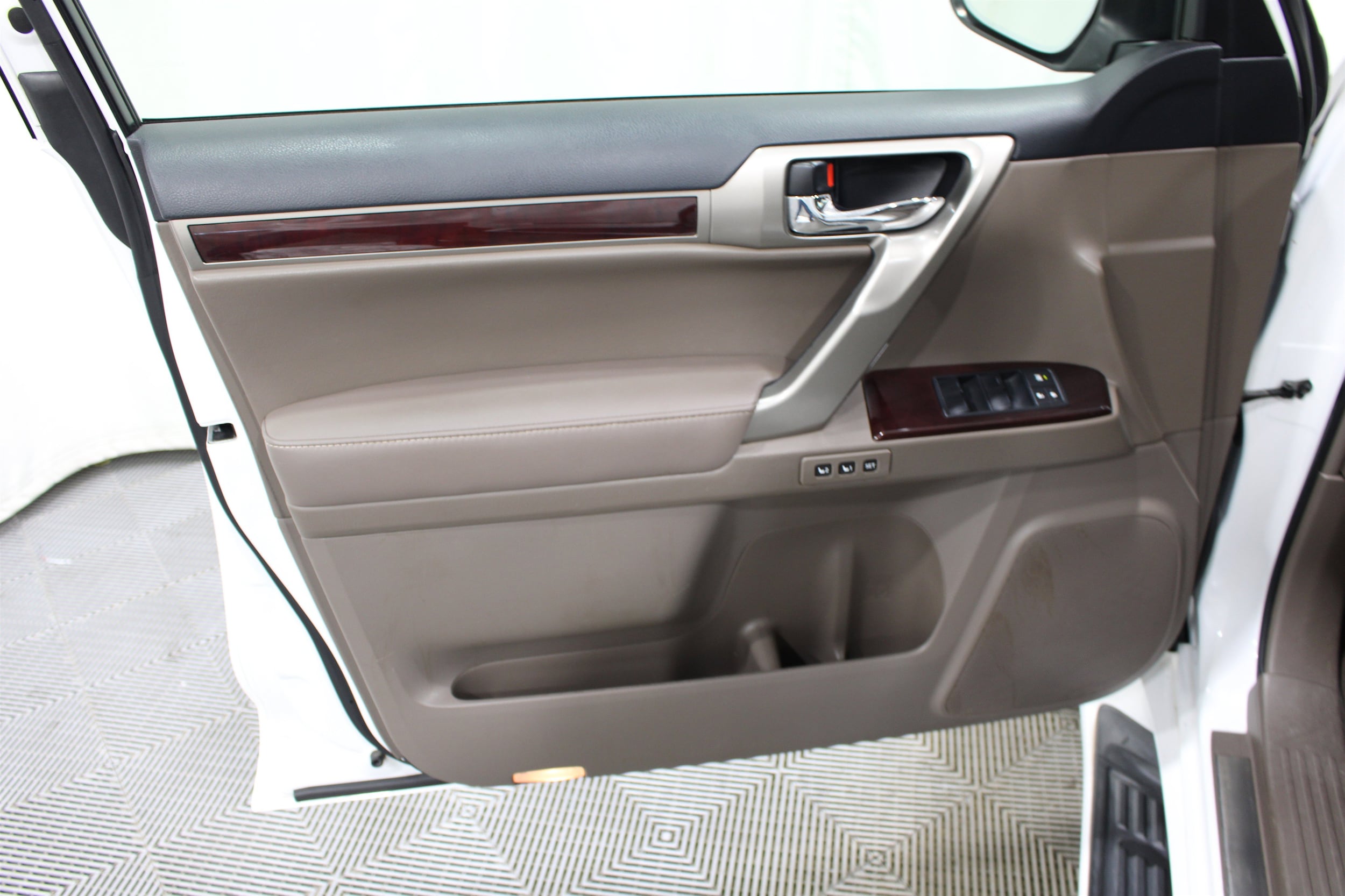 2016 Lexus GX Luxury - Photo 6
