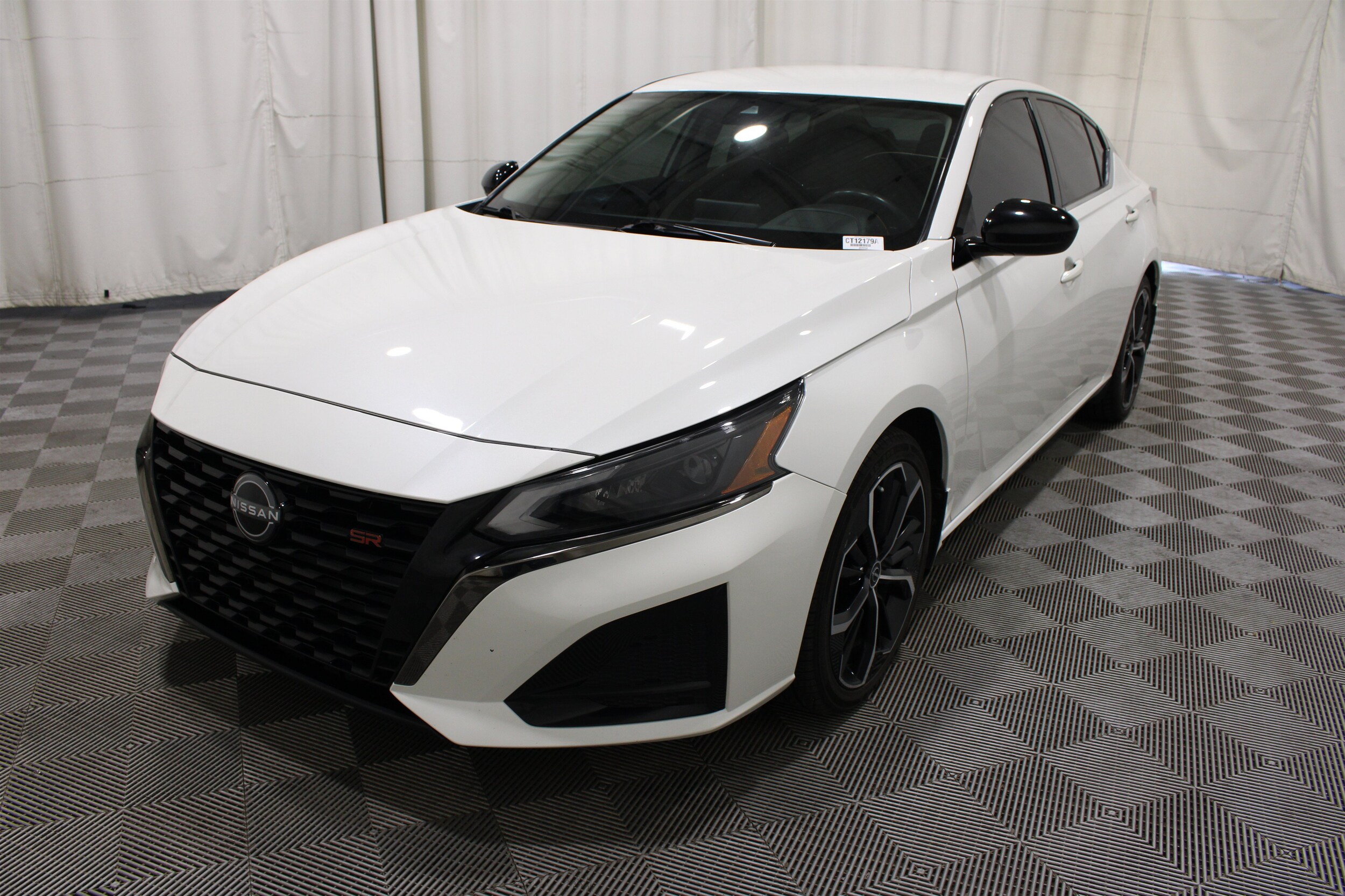 2023 Nissan Altima SR - Photo 31