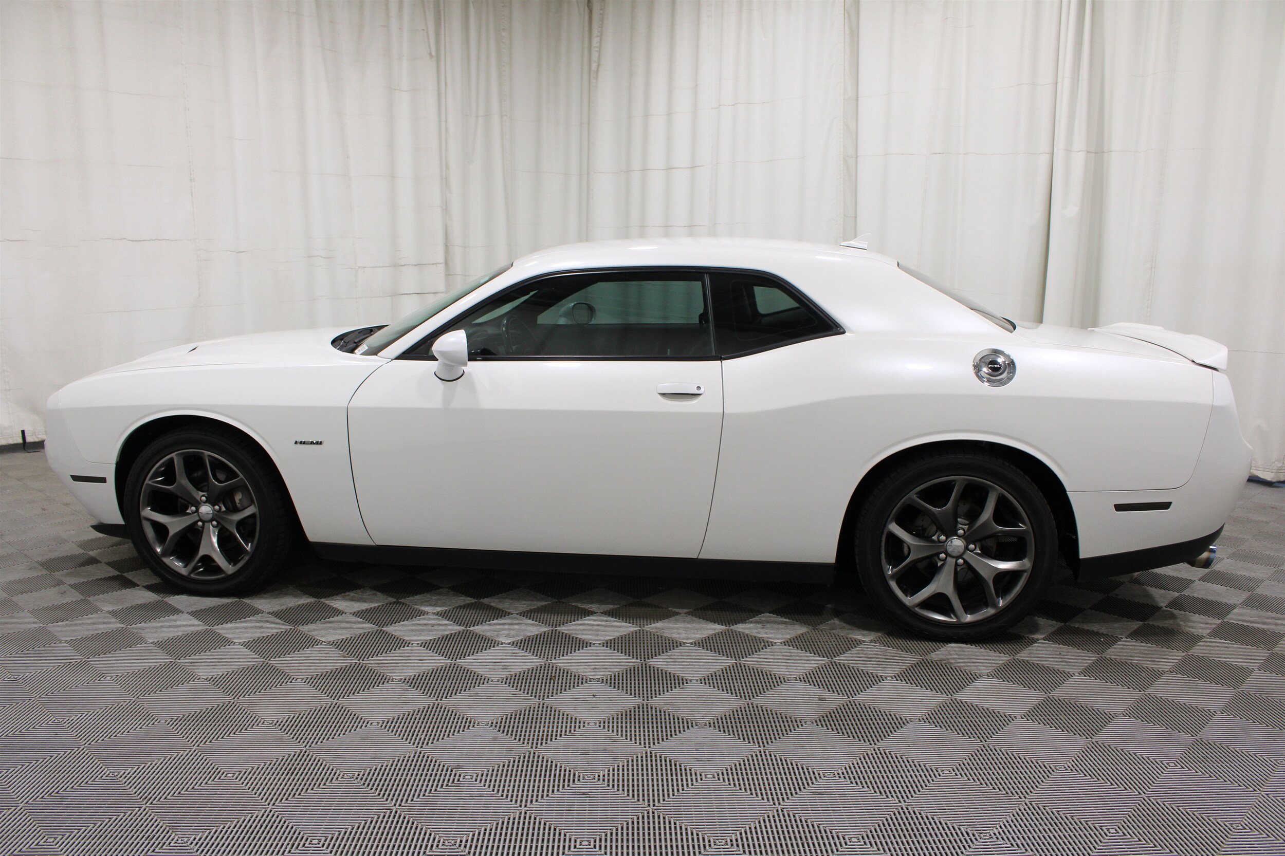 2015 Dodge Challenger R/T - Photo 28