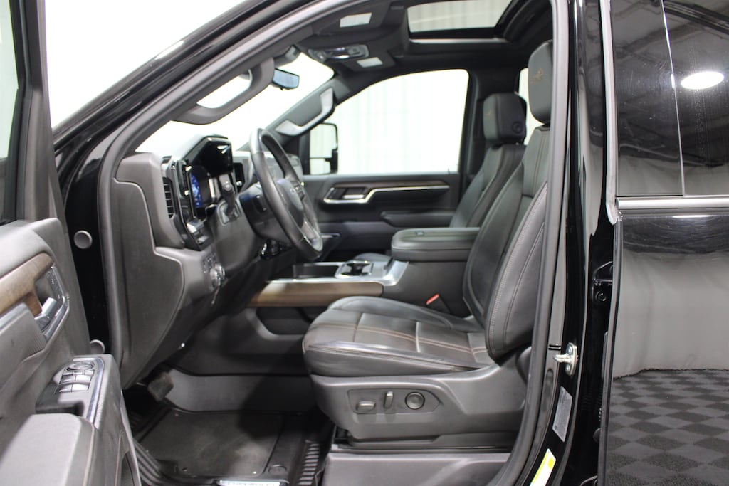 Used 2024 Chevrolet Silverado 2500 HD High Country Truck Crew Cab