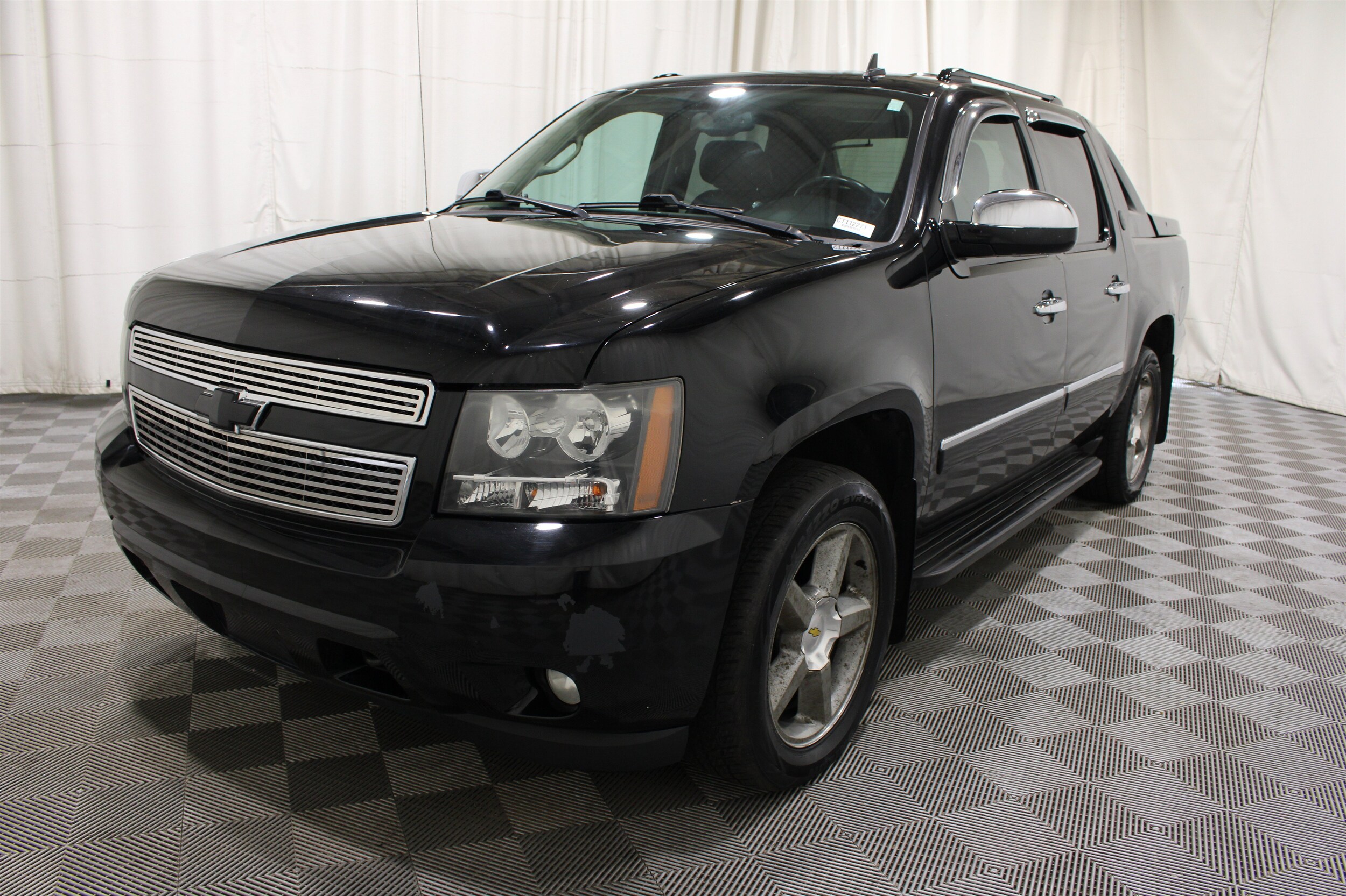 2013 Chevrolet Avalanche LTZ - Photo 32